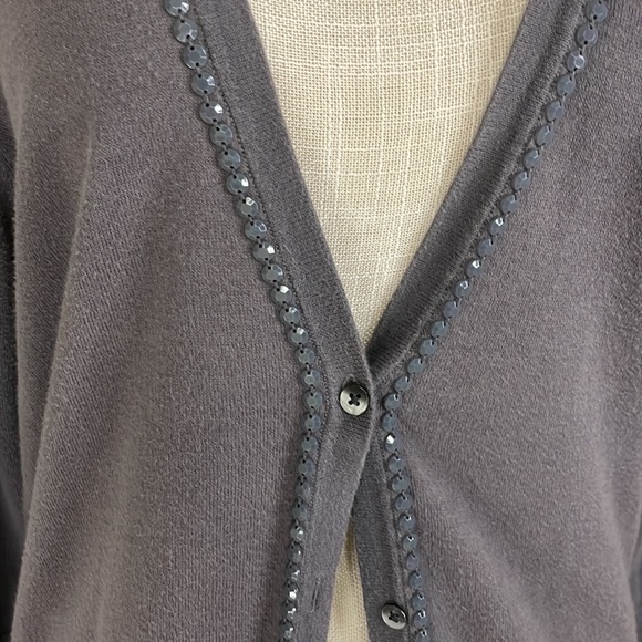 Old Navy 3/4 sleeve gray cardigan with buttons. - Picture 5 of 10